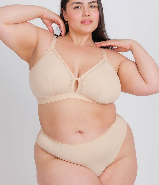 Busty Crew, we heard you! Meet Busty Bras in Size 4 for our 40DDD