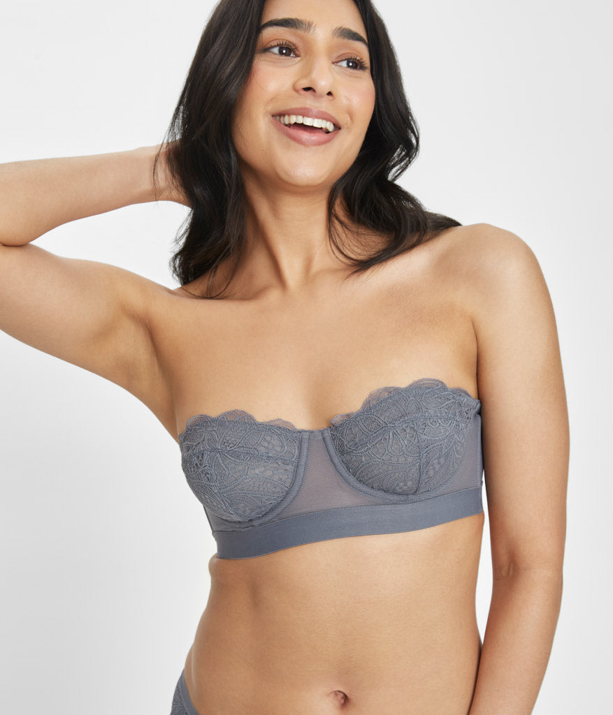 SOMA Strapless Bra with Removable‎ Straps. Black. Lace Front. Size 36D