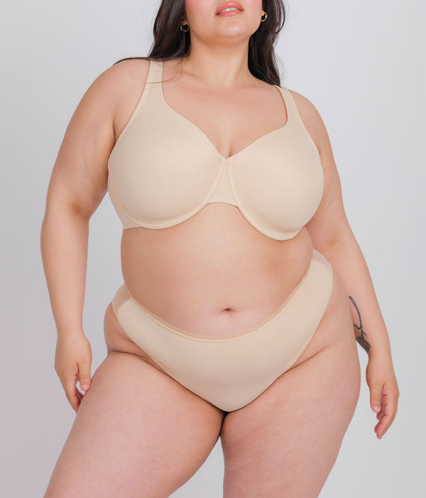 The Deep V No-Wire Push-Up: Toasted Almond